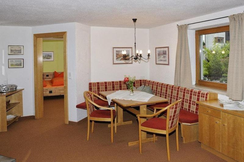 Appartementhaus St. Martin Seefeld in Tirol Quarto foto